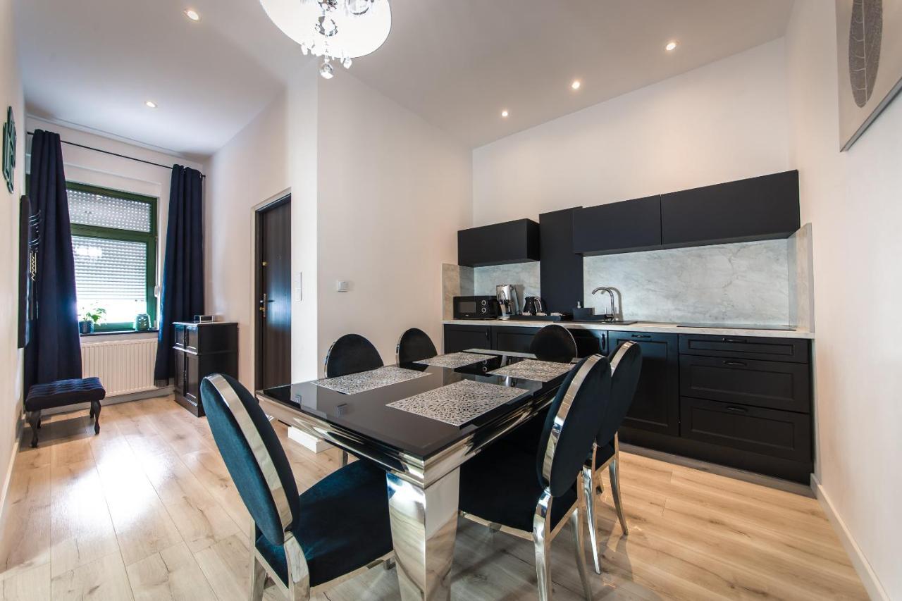Moonlight Apartament زيلونا غورا المظهر الخارجي الصورة