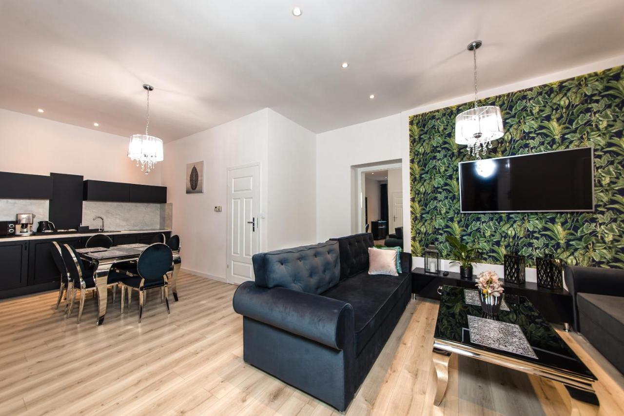 Moonlight Apartament زيلونا غورا المظهر الخارجي الصورة